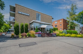 Building Photo - 115 S Main St