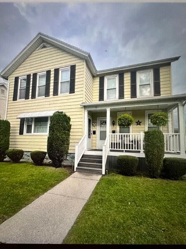 30 Baker Ave Unit Furnished Apartment, Auburn, NY 13021 Apartments in Auburn, NY