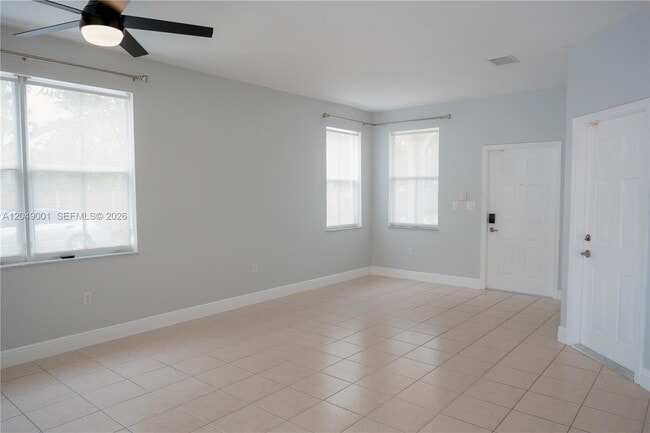 Building Photo - 12164 SW 124th Ct