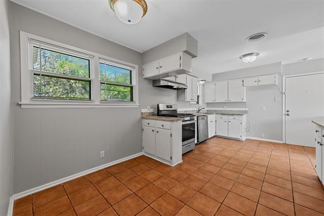 Foto del edificio - 4204 Lynn Terrace