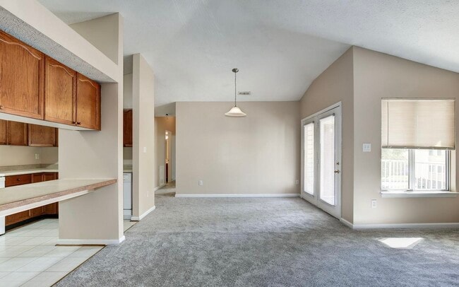 Building Photo - 2106 Whitehall Rd