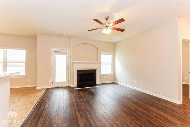 Building Photo - 7425 Absinth Dr