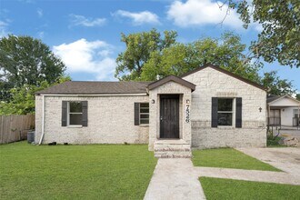 Building Photo - 7526 Bywood St