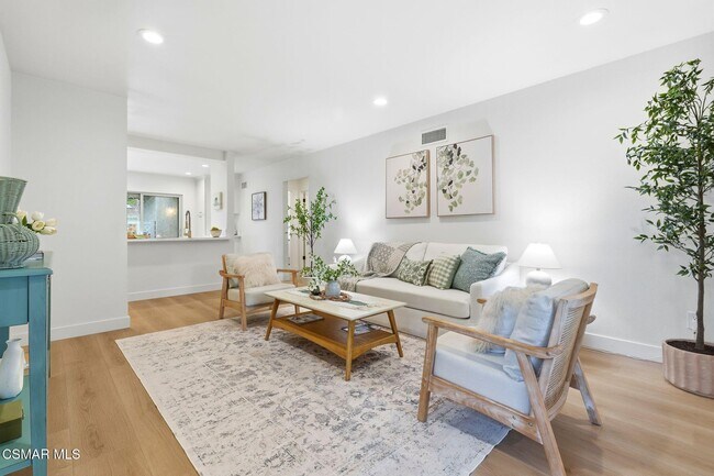 Foto del edificio - 15103 Village 15