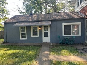Building Photo - 822 Hawthorn Ave