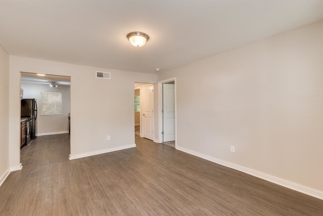 Building Photo - 1111 Westview Dr SW