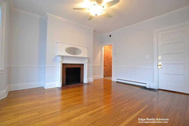 Building Photo - 31 Aldie St