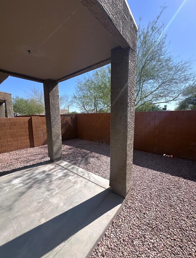 Foto del edificio - 17365 N Cave Creek Rd