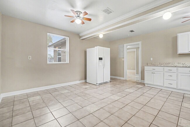 Building Photo - 3445 Soutel Dr