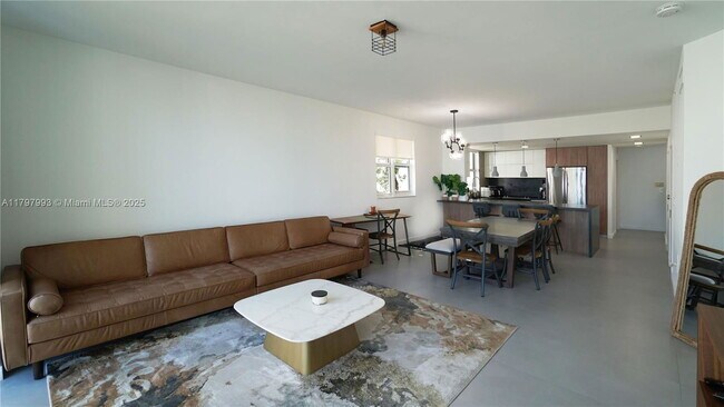 Foto del edificio - 7918 Harbor Island Dr