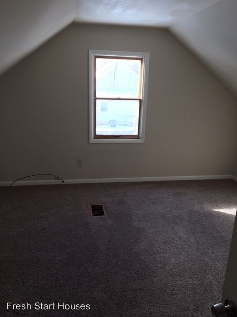 Building Photo - 314 Raphael Ave