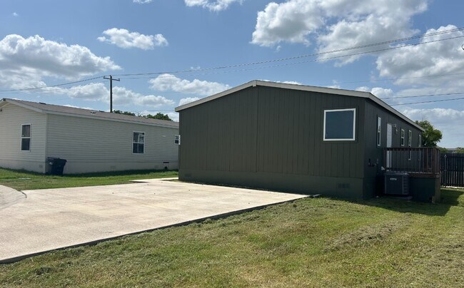 Foto del edificio - 113 Atakapa Ct