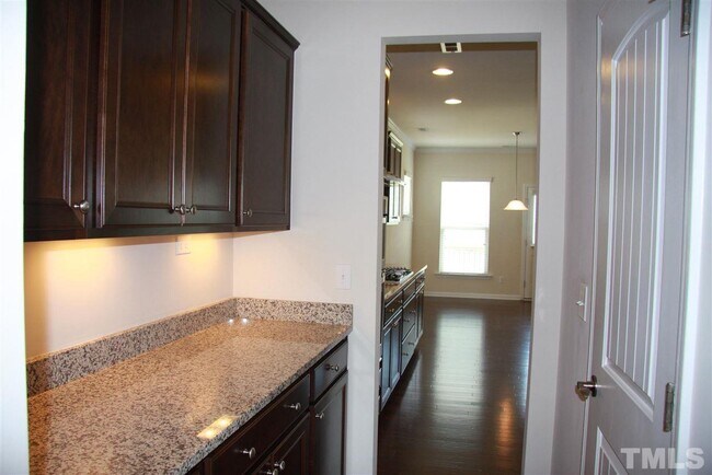 Building Photo - 2864 Lemnos Dr