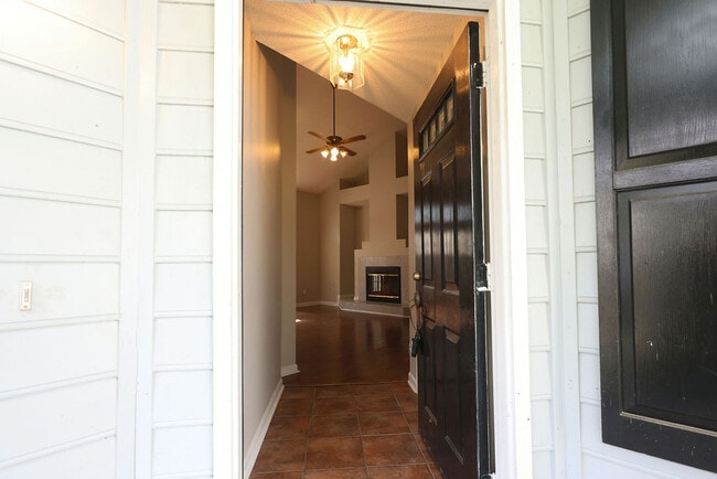 Building Photo - 112 Buena Vista Dr