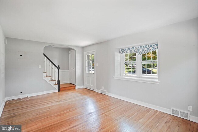 Building Photo - 403 Lorraine Ave