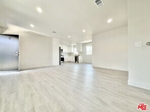 Building Photo - 1118 S Holt Ave