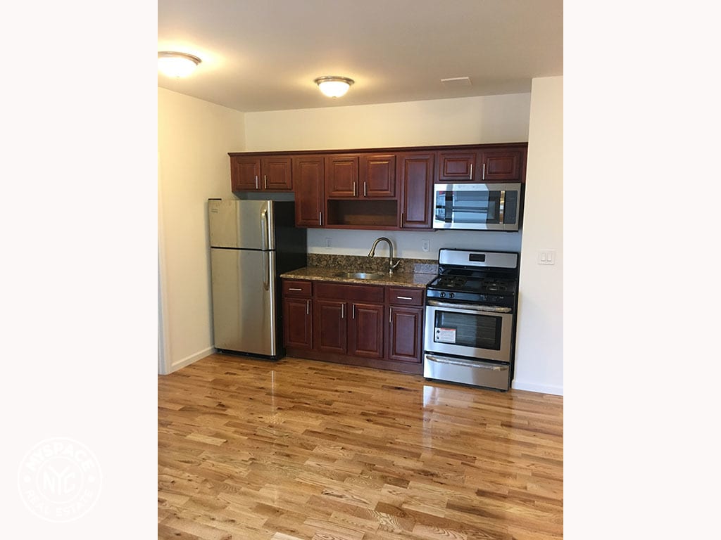 Primary Photo - 382 90th St