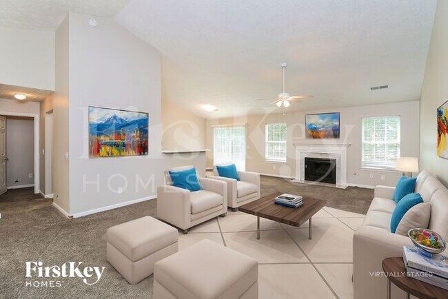 Foto del edificio - 592 Crestbend Ln