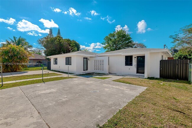 Building Photo - 10320 SW 174th Terrace