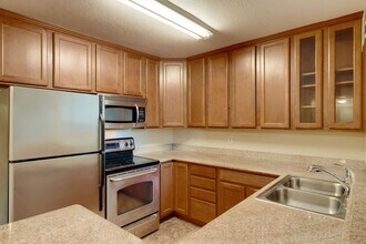 Building Photo - 3715 Tallyho Dr