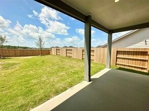 Building Photo - 12176 Ridge Top Dr