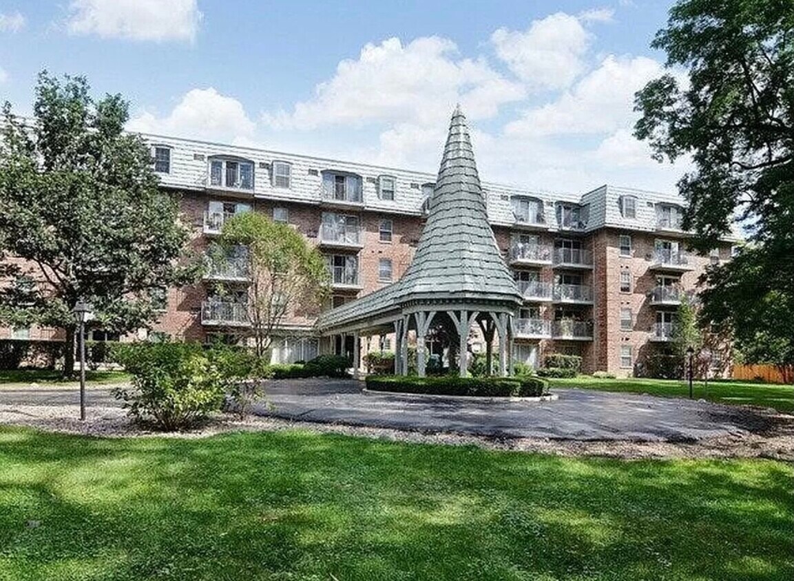 5125 Blodgett Ave, Downers Grove, IL 60515 Apartments in Downers