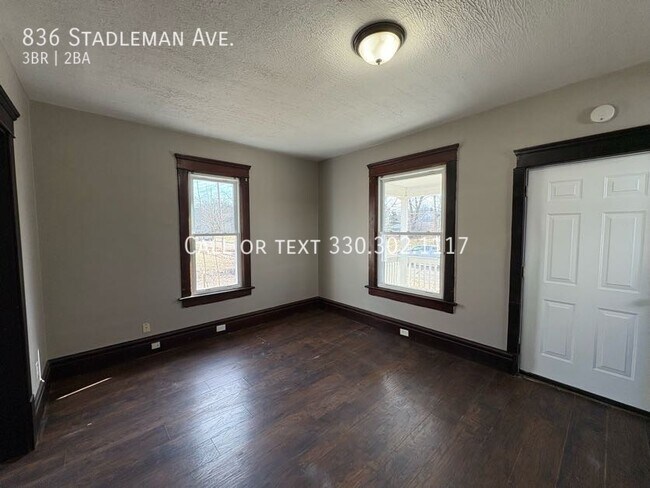 Foto del edificio - 836 Stadelman Ave