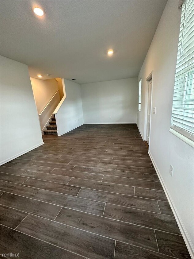 Foto del edificio - 3 br, 2.5 bath House - 10601 Words Dr