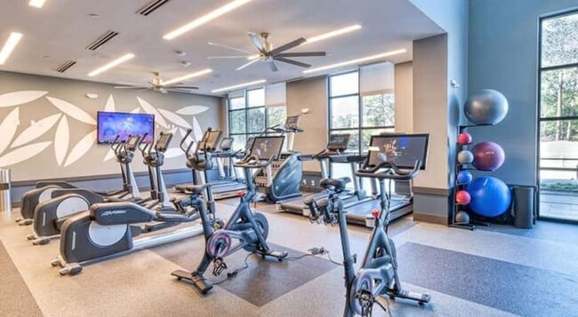 Foto del edificio - 1514 Sheridan Rd NE