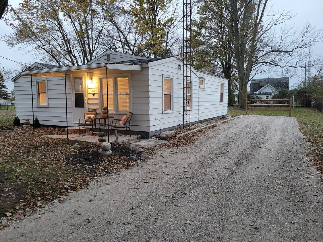 Front and Driveway - 8829 broadway st