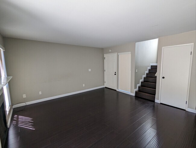 Building Photo - 9902 Aspen Cir