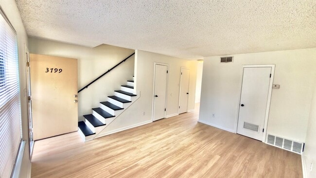 Building Photo - 3799 Carnes Ave