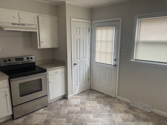 Foto del edificio - 3048 Marigold Ln