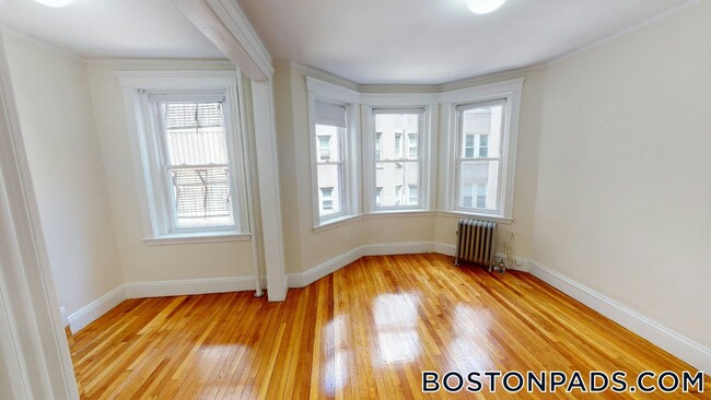 Building Photo - 1185 Boylston St