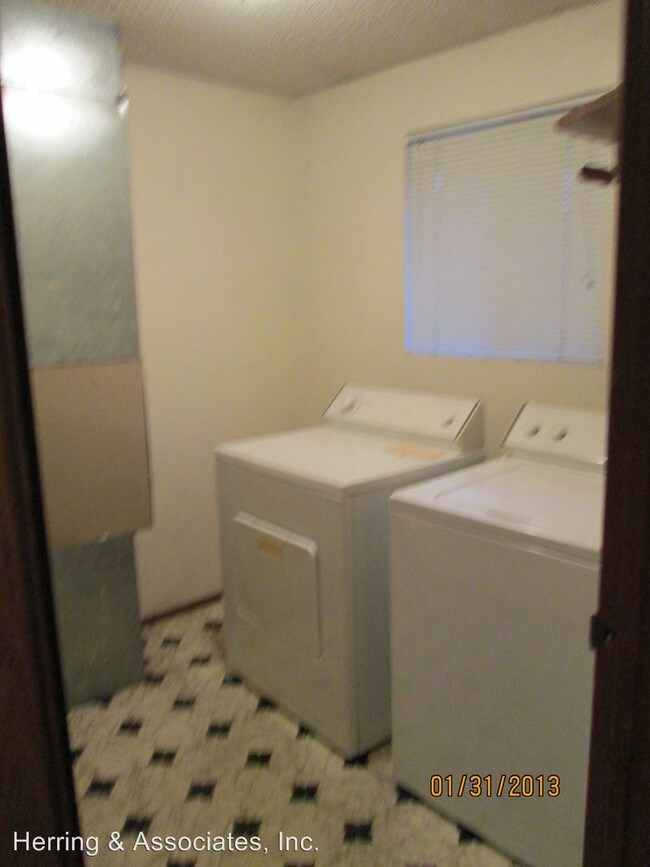 Foto del edificio - 340 Pear Ln