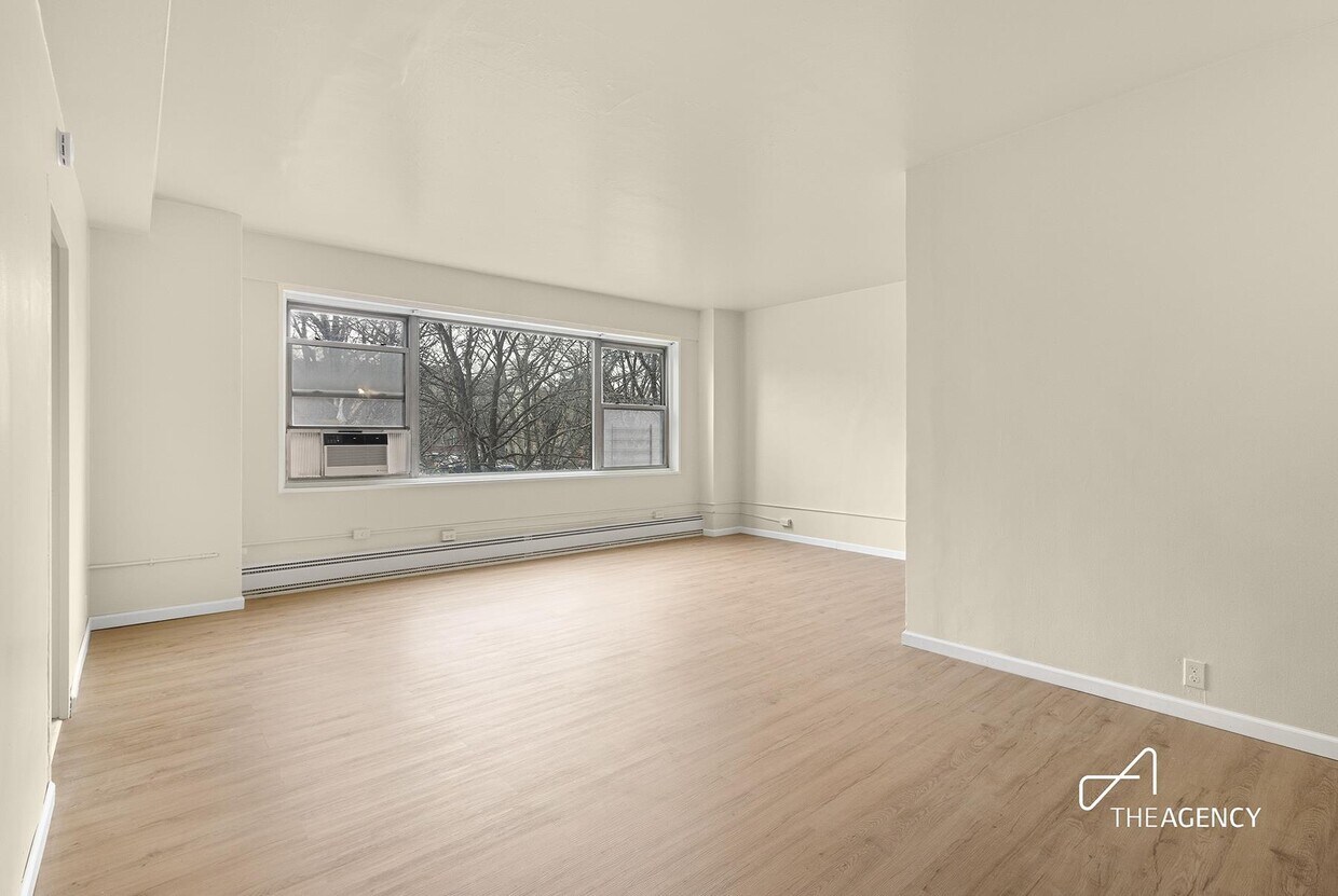 9 Fordham Hill Oval Unit 1B, The Bronx, NY 10468 Room for Rent in
