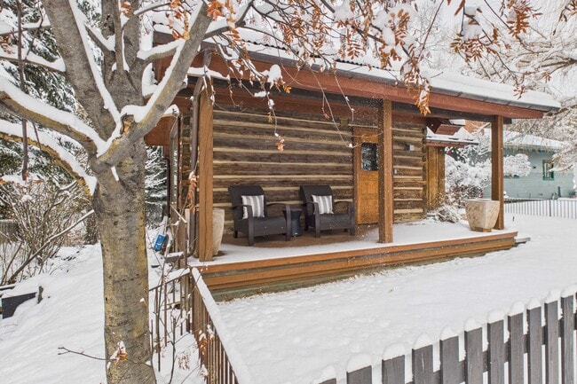 Foto del edificio - 117 Neale Ave