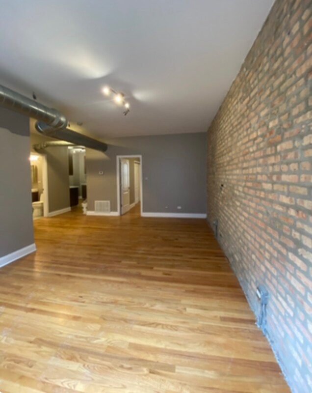 Foto principal - 6236 S King Dr