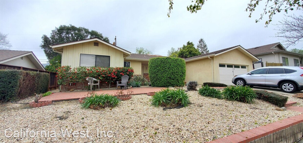 Building Photo - 4 br, 2 bath House - 251 Highland Dr.