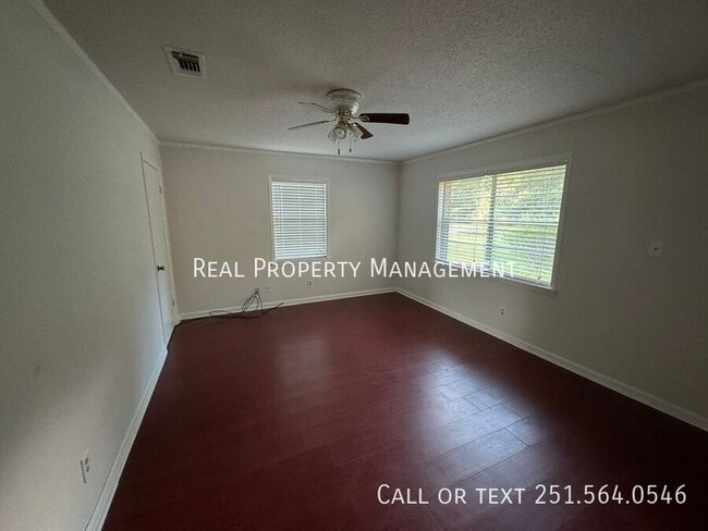 Foto del edificio - 503 Freeview Ave