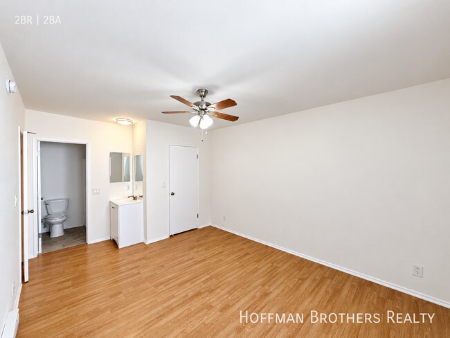 Building Photo - 6738 Independence Ave