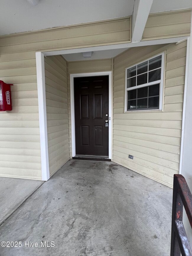 Building Photo - 2936 Mulberry Ln