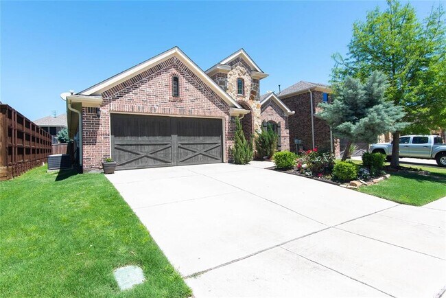 Foto del edificio - 4020 Deer Lake Dr