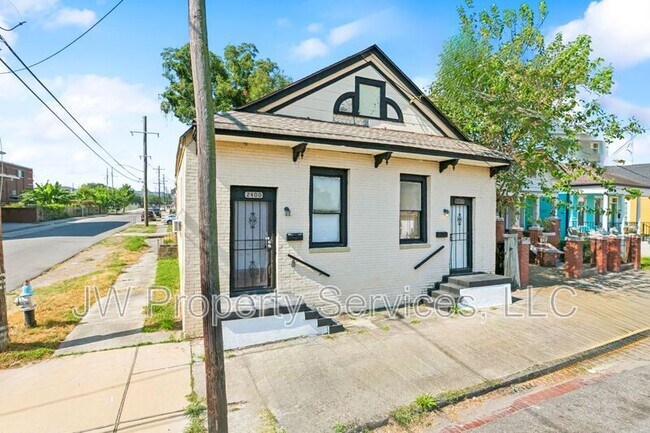 Foto del edificio - 2400 Dumaine St