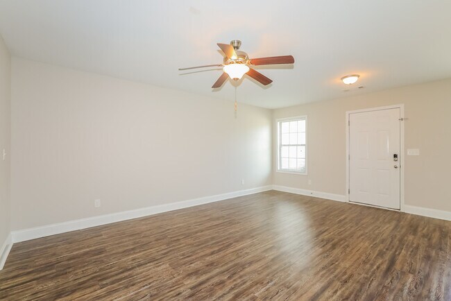 Foto del edificio - 161 Colony Park Ln