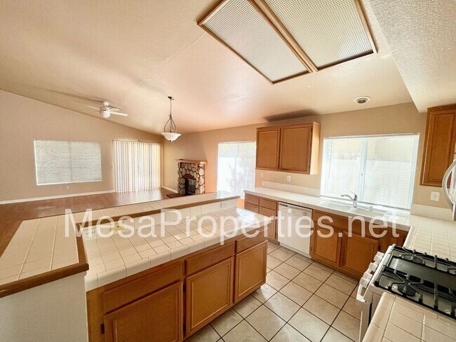 Building Photo - 12809 Gifford Way