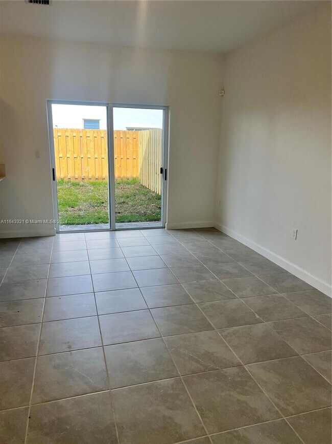 Building Photo - Southwest 232nd Lane, Princeton, FL 33032 - 3 BR 2.5 BA Townhouse