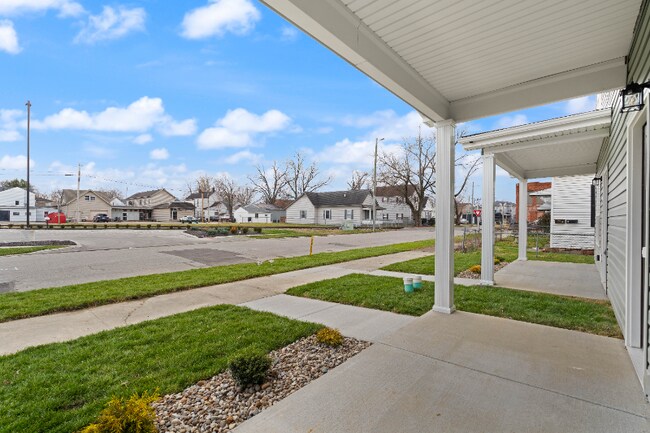 Building Photo - 1619 King St