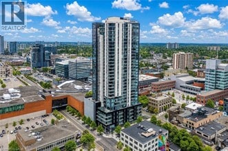 Building Photo - 60 Charles St W