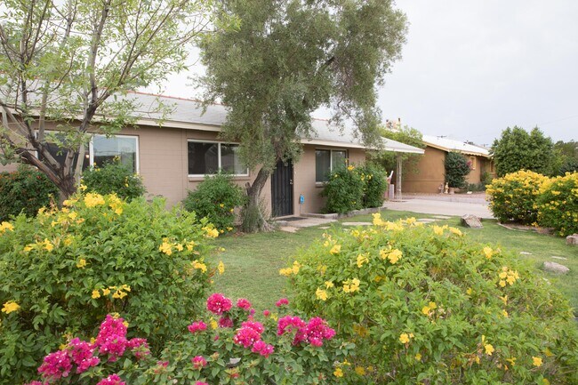 Foto del edificio - 7561 E Belleview St